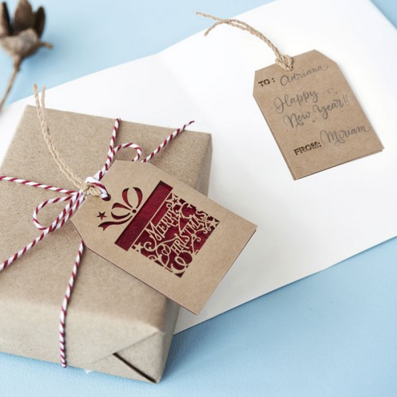 Present Favor Labels Brown And Red Baubles Christmas Gift Tags